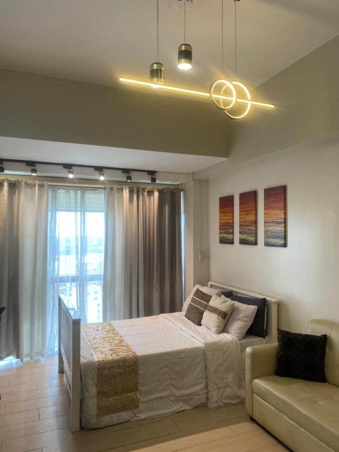 The Haven 2 At One Eastwood Ave Tower 1 With Amazing View No Pets Allowed *